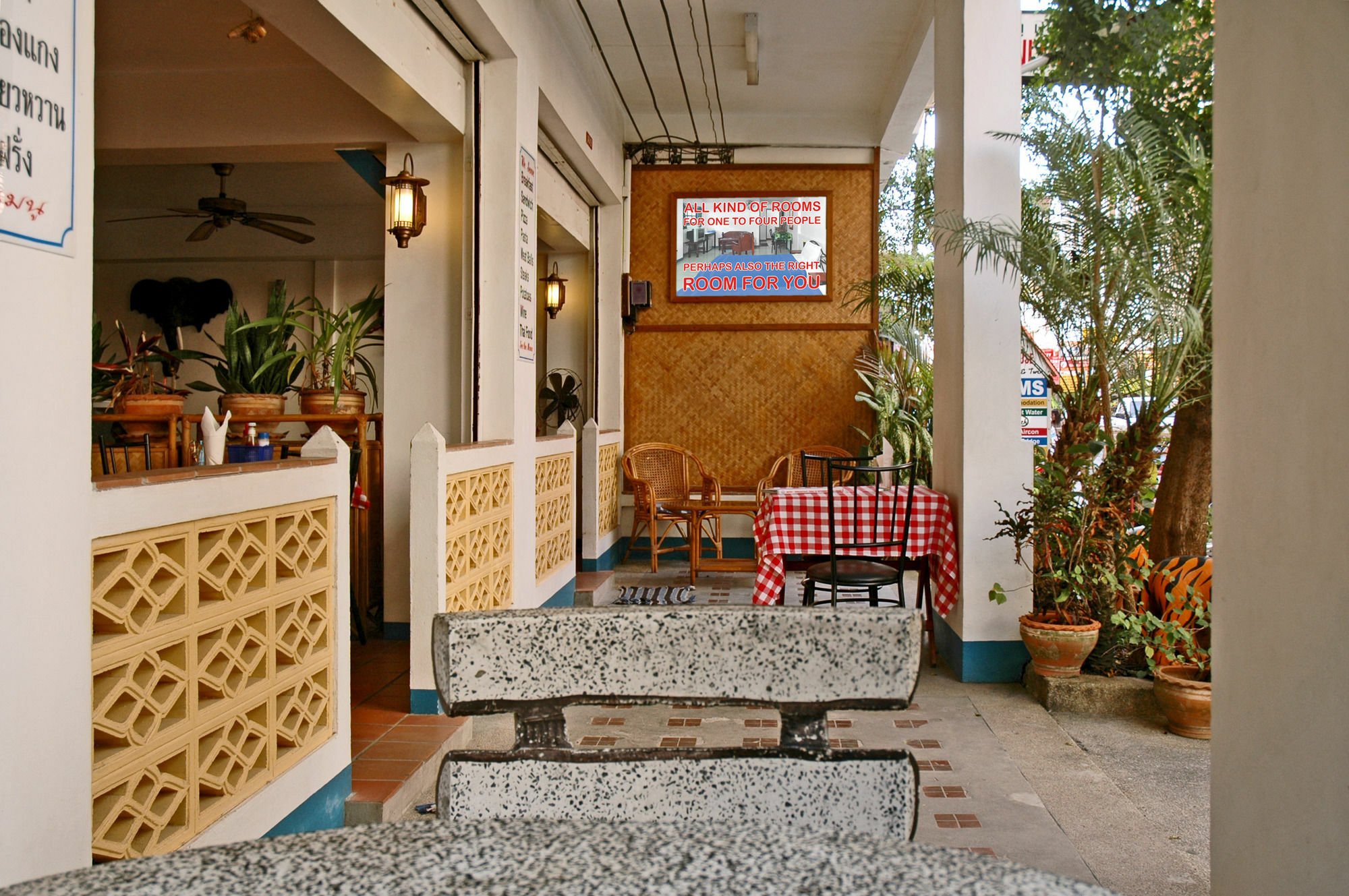 Niku Guesthouse Patong Exterior foto