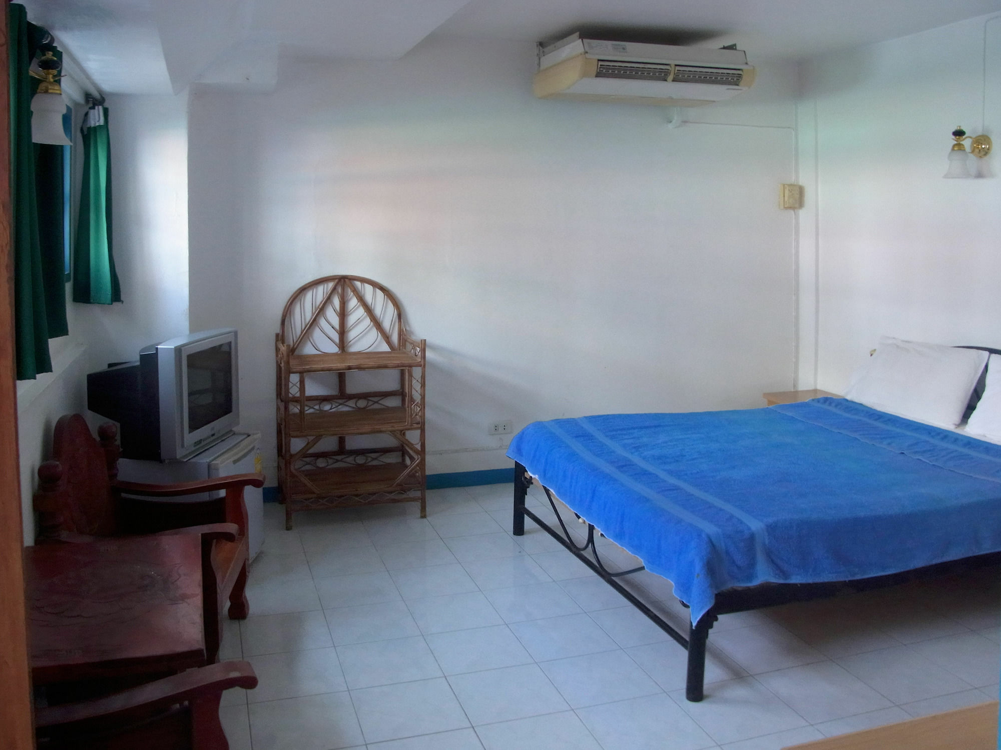 Niku Guesthouse Patong Exterior foto